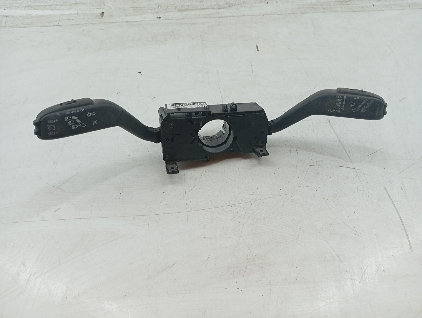 Comutador de Luzes /Piscas /Limpa Para-Brisas SEAT IBIZA IV (6J5, 6P1) | 08 - 17 Imagem-6