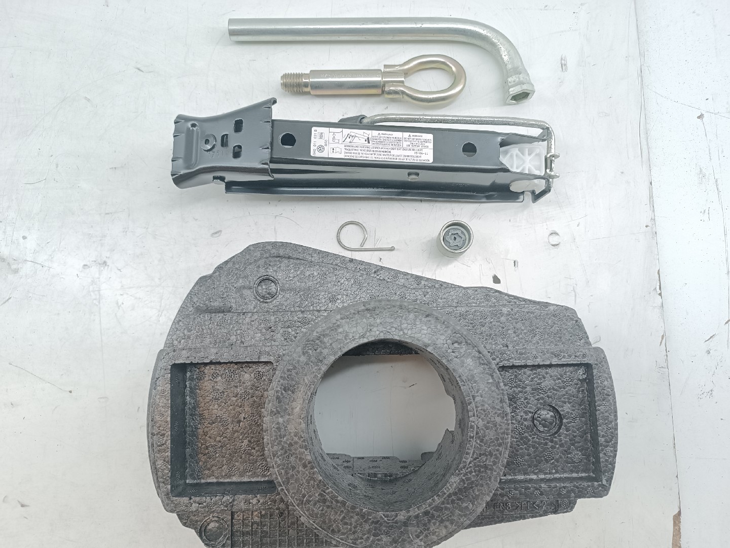 Kit pneu suplente SEAT IBIZA IV (6J5, 6P1) | 08 - 17
