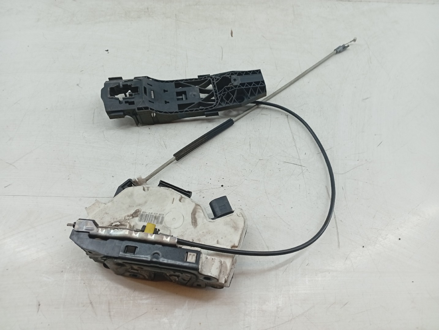 Fecho da Porta Trás Esquerdo SEAT IBIZA IV (6J5, 6P1) | 08 - 17