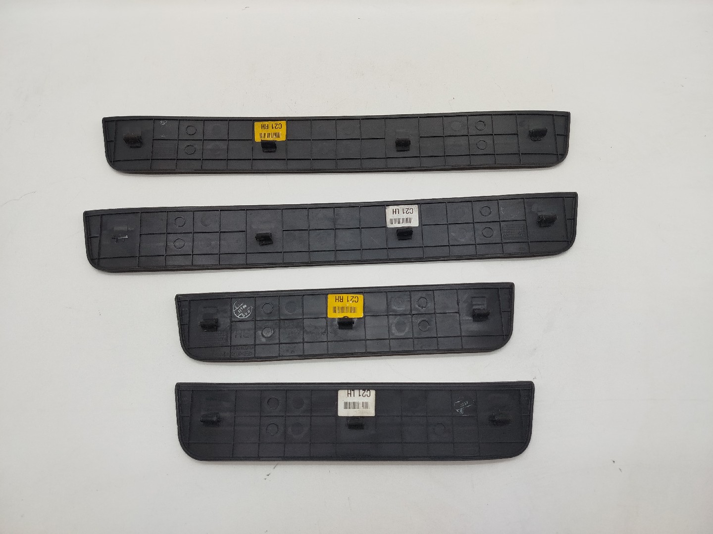 Conjunto de Fixação acabamento soleira HYUNDAI SANTA FÉ II (CM) | 05 - 15 Imagem-2