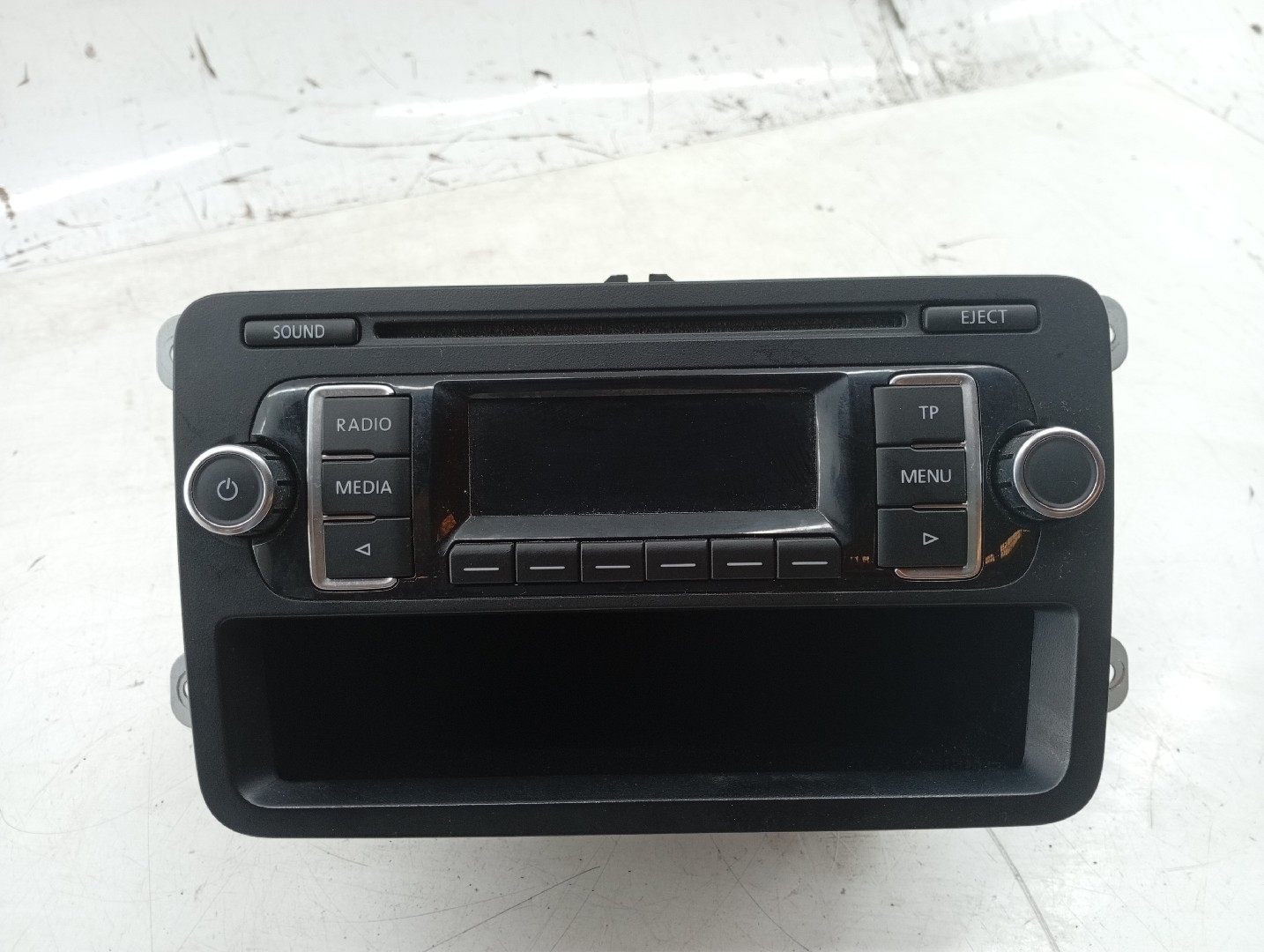 Rádio VOLKSWAGEN TIGUAN (5N_) | 07 - 18
