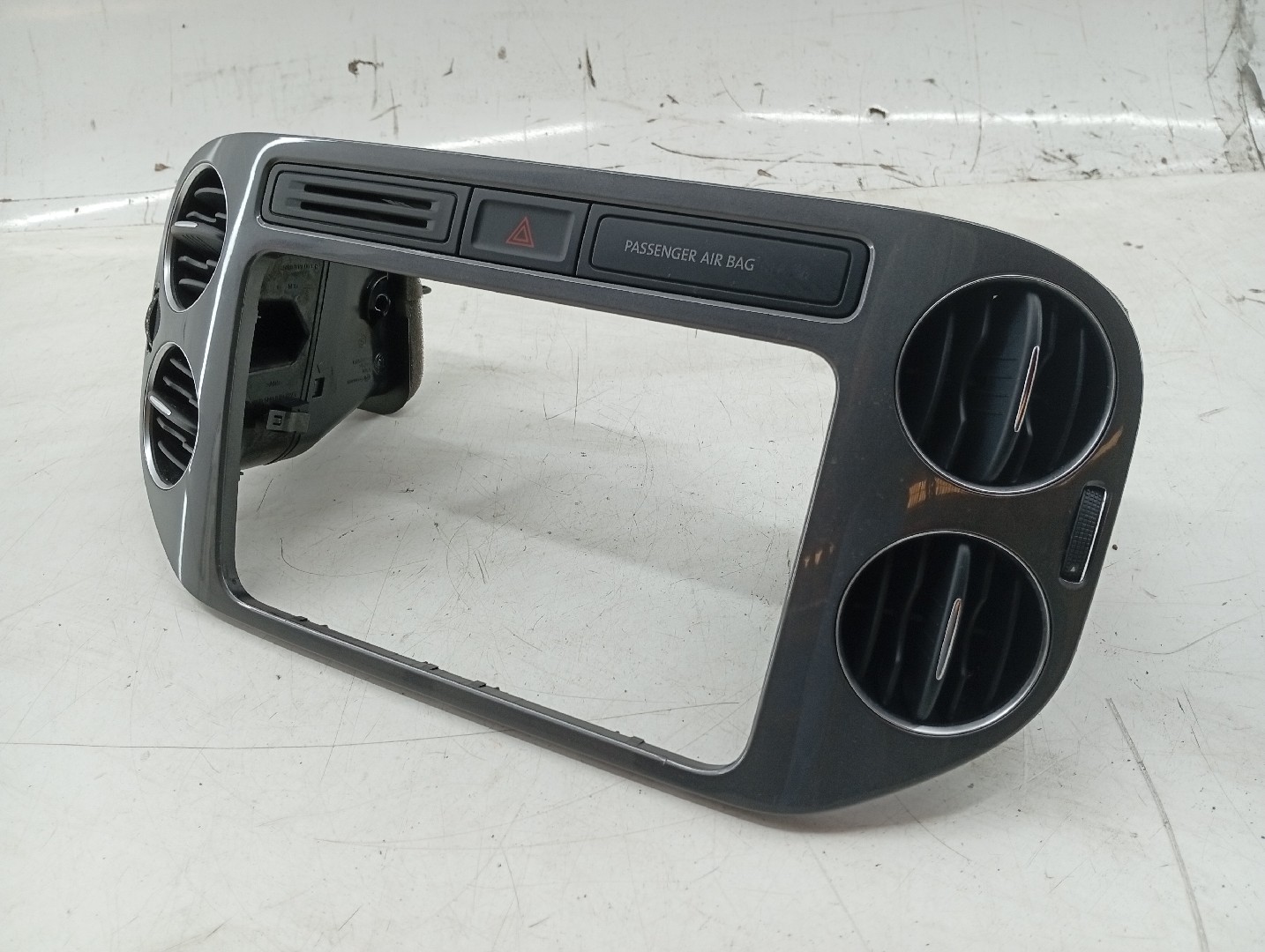 Moldura Consola Central VOLKSWAGEN TIGUAN (5N_) | 07 - 18 Imagem-1