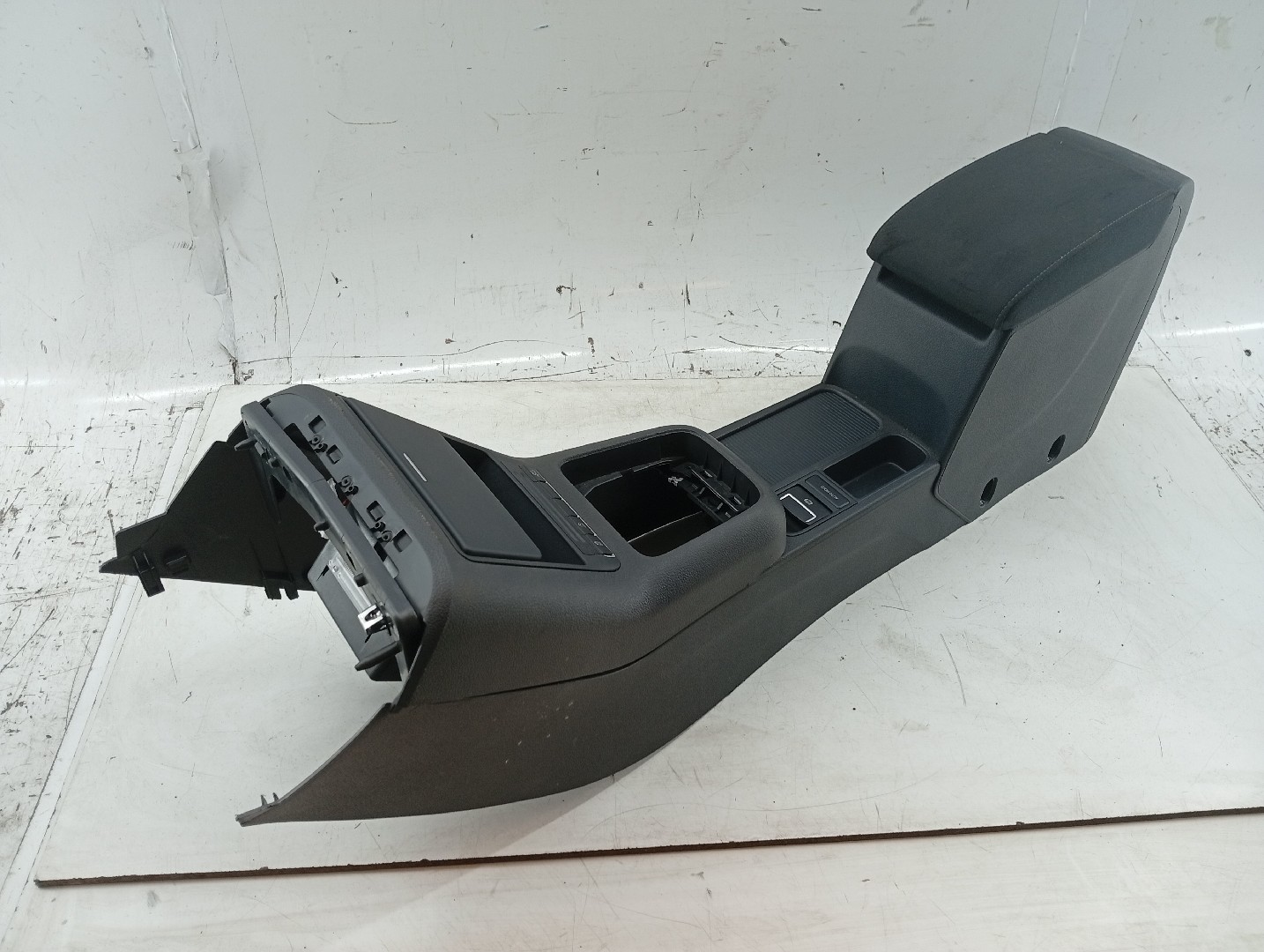 Consola de apoio de braço VOLKSWAGEN TIGUAN (5N_) | 07 - 18 Imagem-5