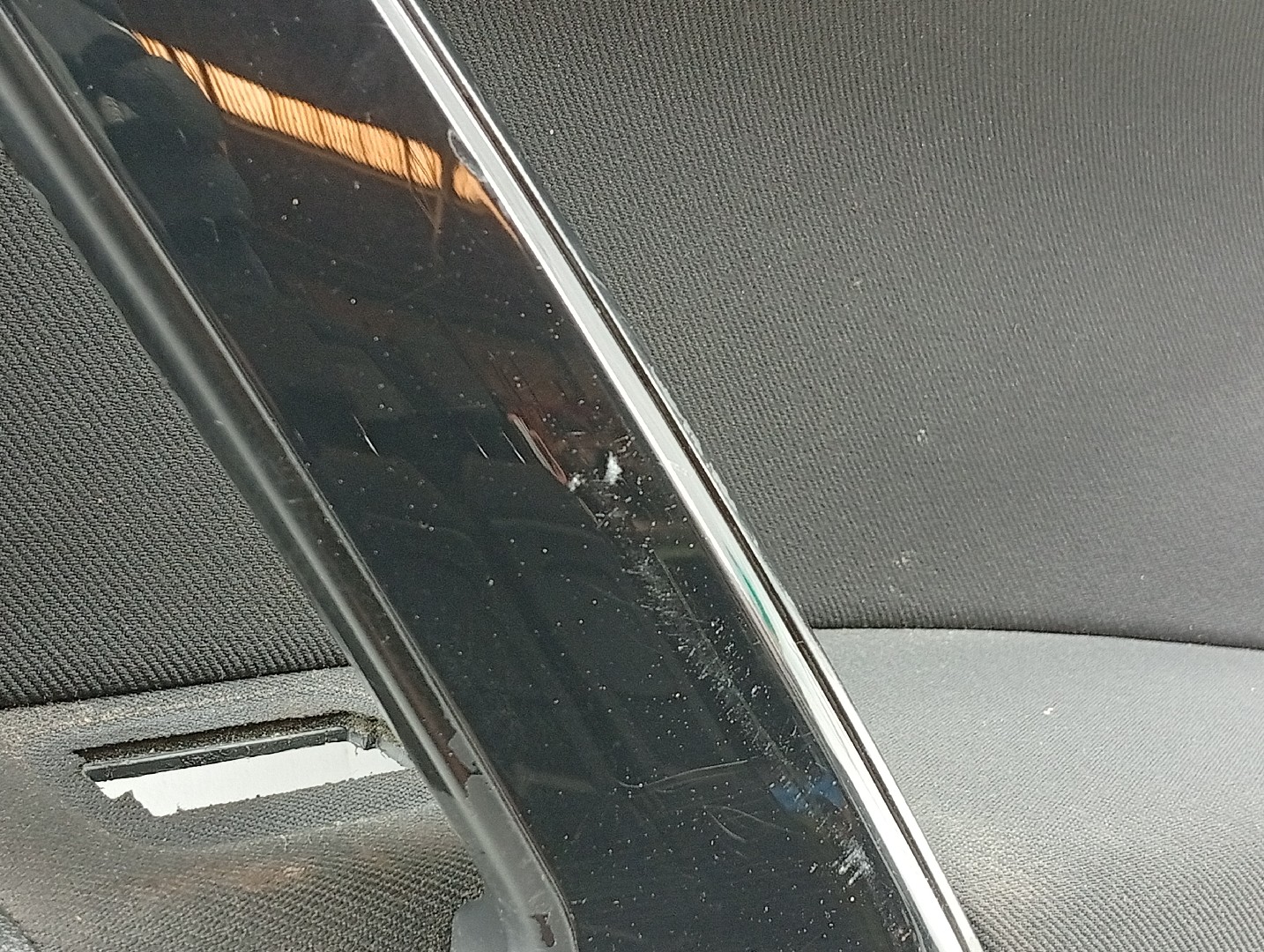 Quartela de porta trás direita PEUGEOT 508 SW I (8E_) | 10 - 18 Imagem-1