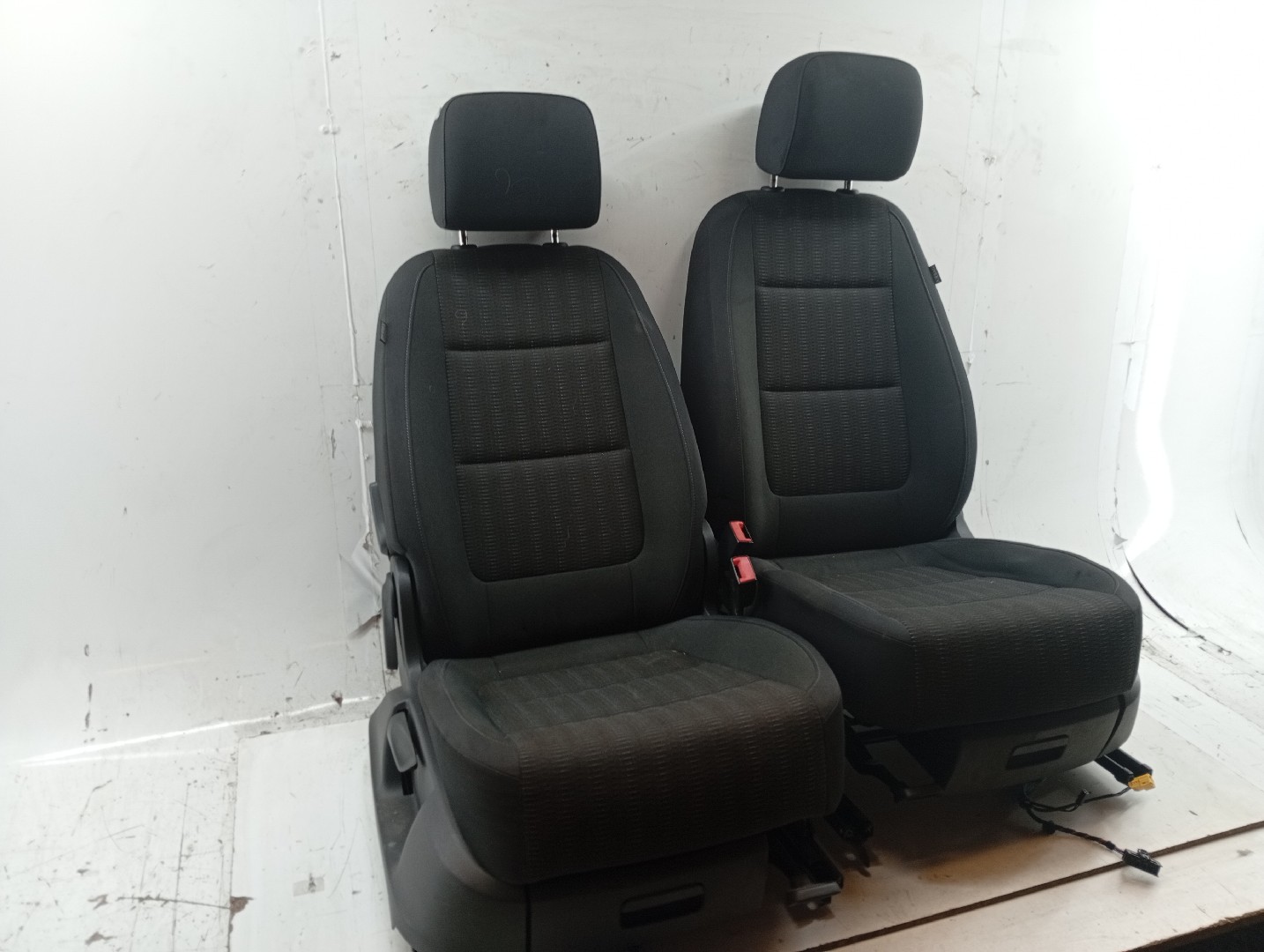 Conjunto de bancos com airbags VOLKSWAGEN TIGUAN (5N_) | 07 - 18 Imagem-7