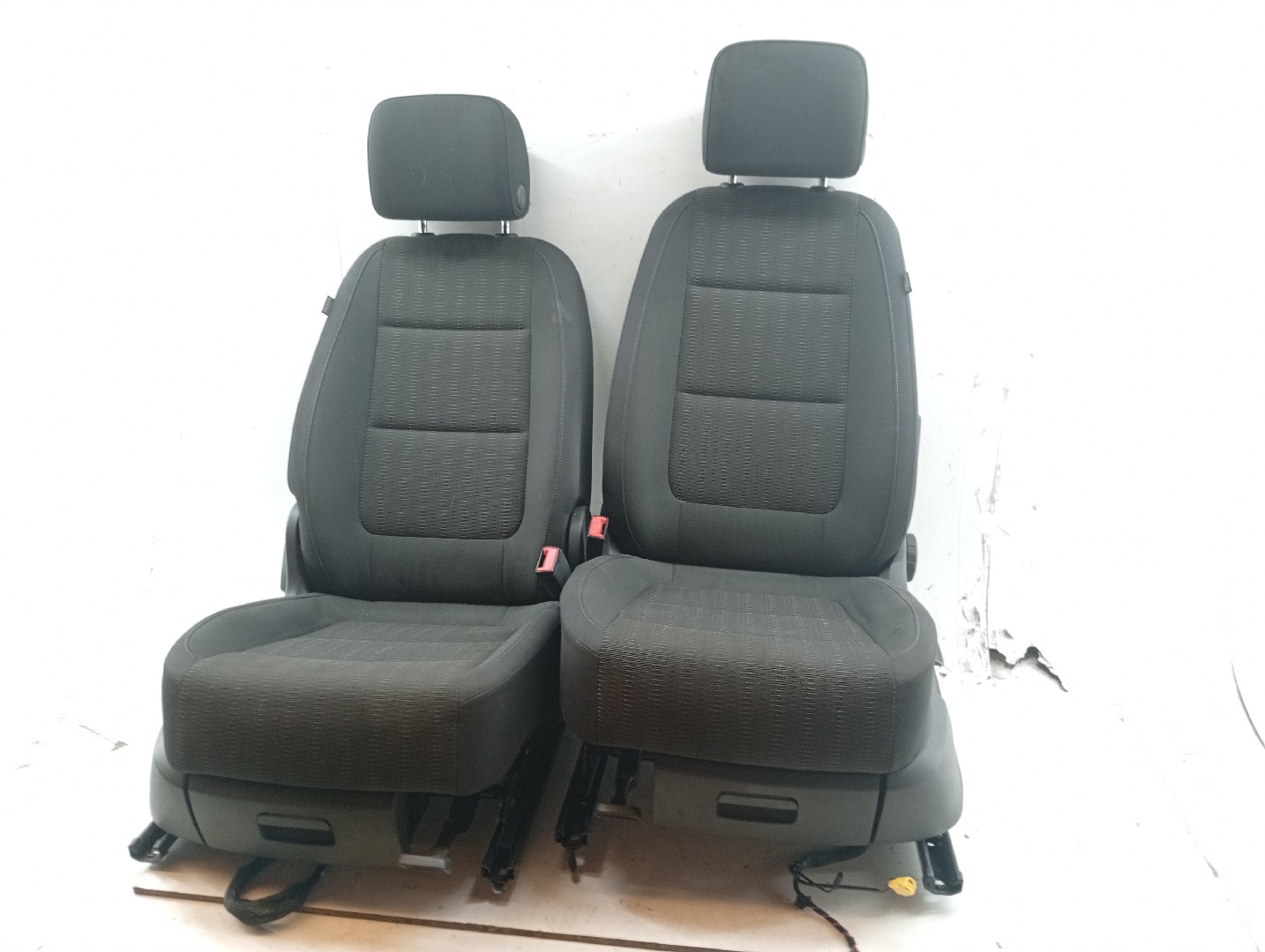 Conjunto de bancos com airbags VOLKSWAGEN TIGUAN (5N_) | 07 - 18 Imagem-9