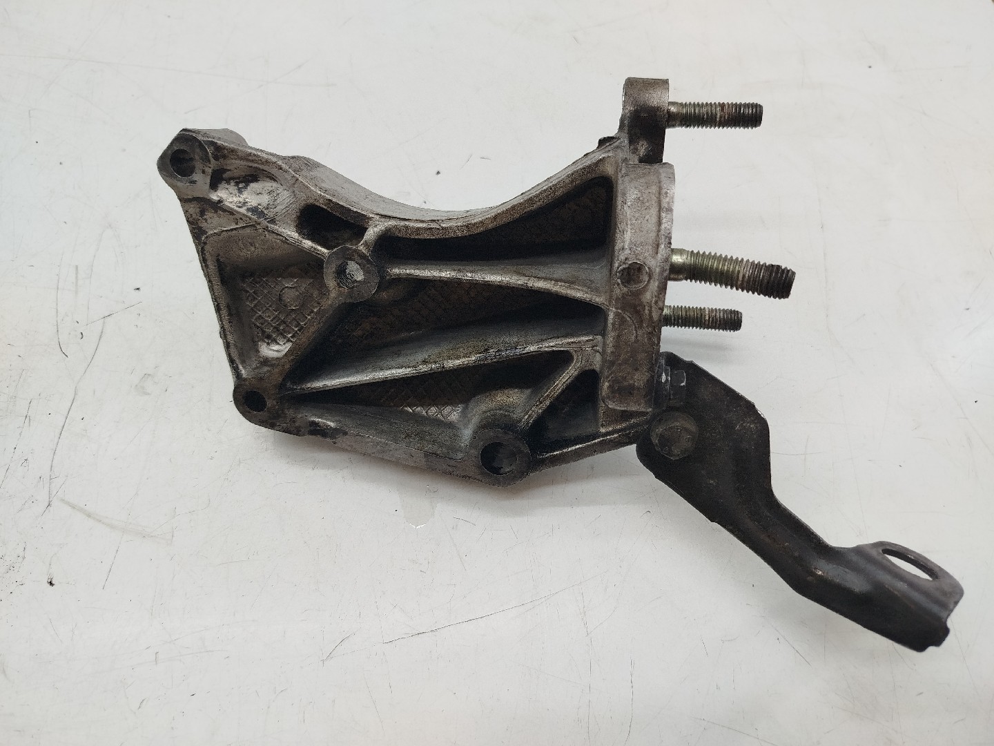 Suporte De Alternador PEUGEOT 306 (7B, N3, N5) | 93 - 03 Imagem-2