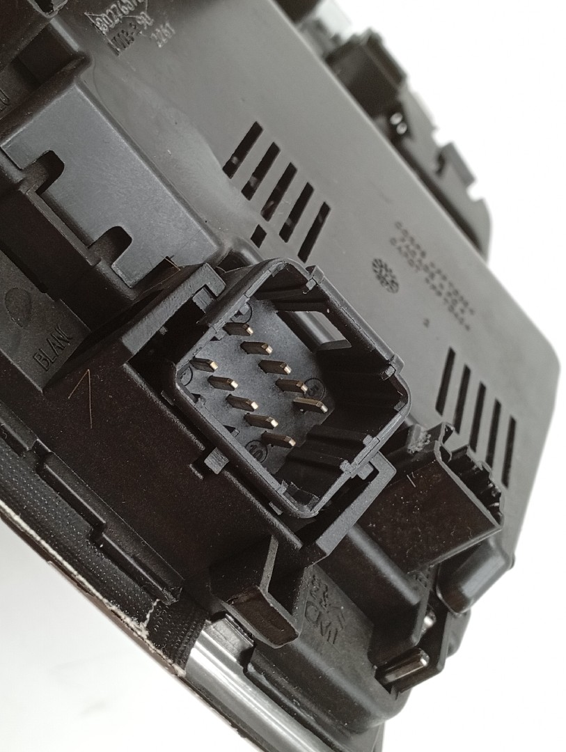 Luz teto frente plafonier PEUGEOT 508 SW I (8E_) | 10 - 18 Imagem-4