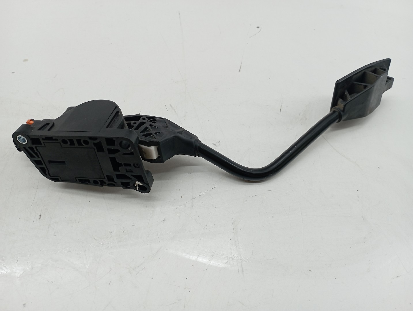 Pedal acelerador PEUGEOT 508 SW I (8E_) | 10 - 18 Imagem-3