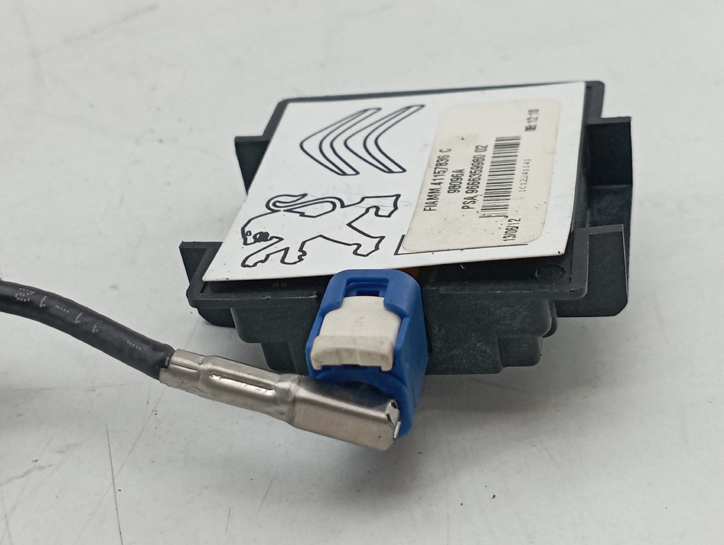 Amplificador de antena PEUGEOT 508 SW I (8E_) | 10 - 18 Imagem-2