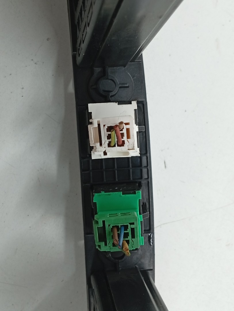Porta copos PEUGEOT 508 SW I (8E_) | 10 - 18 Imagem-1