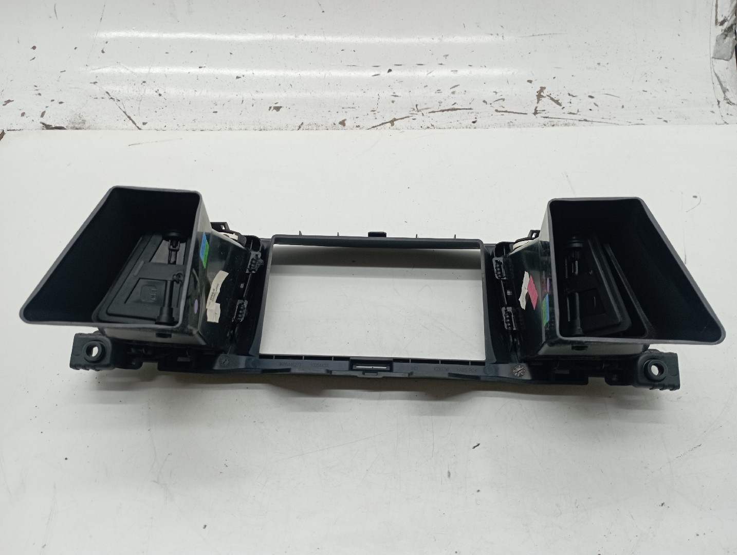 Difusor de ar central PEUGEOT 508 SW I (8E_) | 10 - 18 Imagem-1