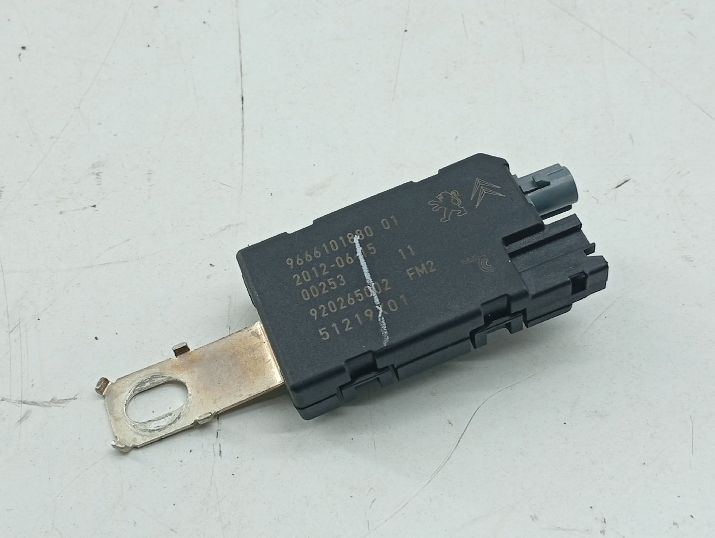 Amplificador de antena PEUGEOT 508 SW I (8E_) | 10 - 18