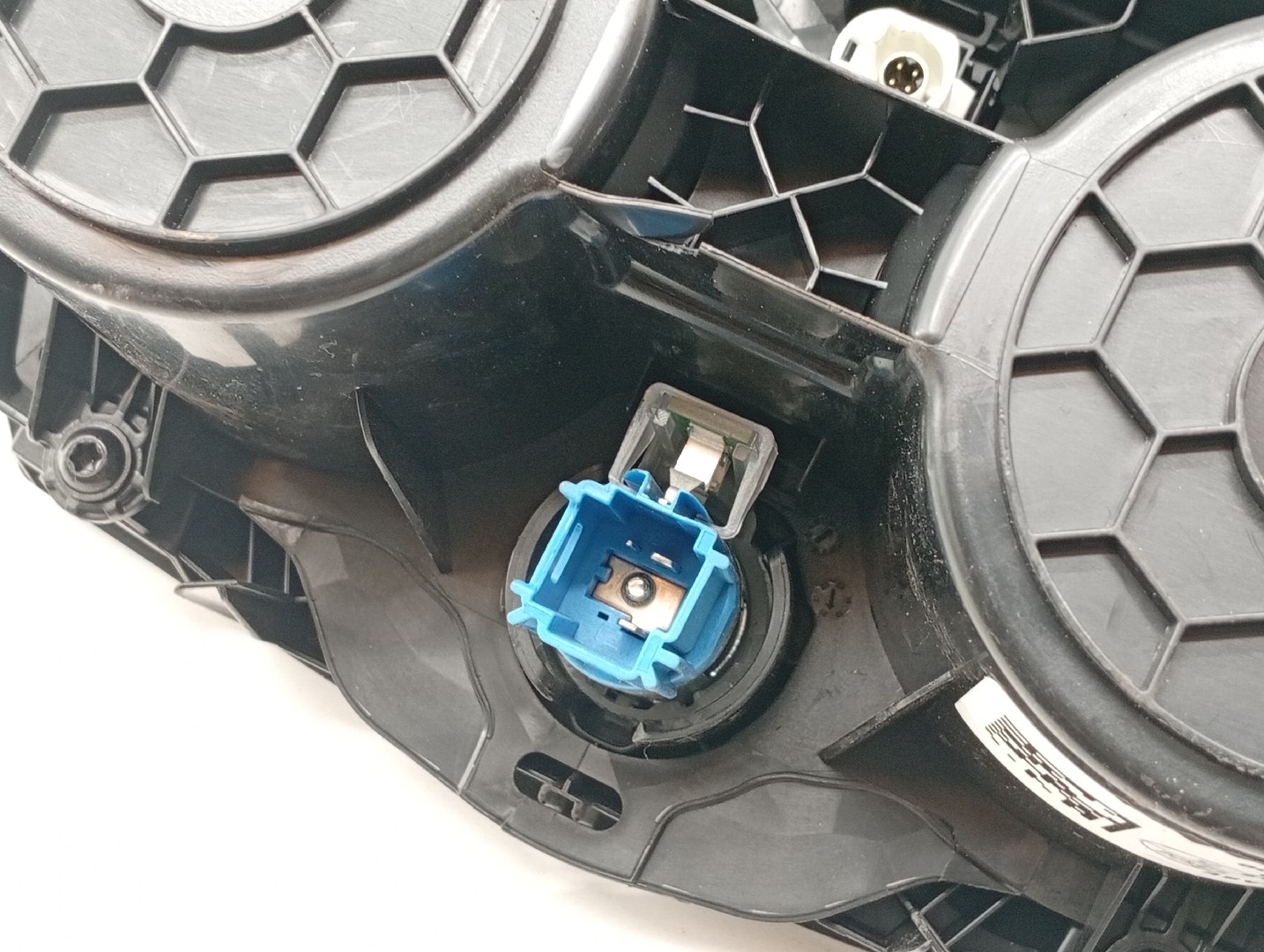 Porta copos BMW 1 (F40) | 19 -  Imagem-2