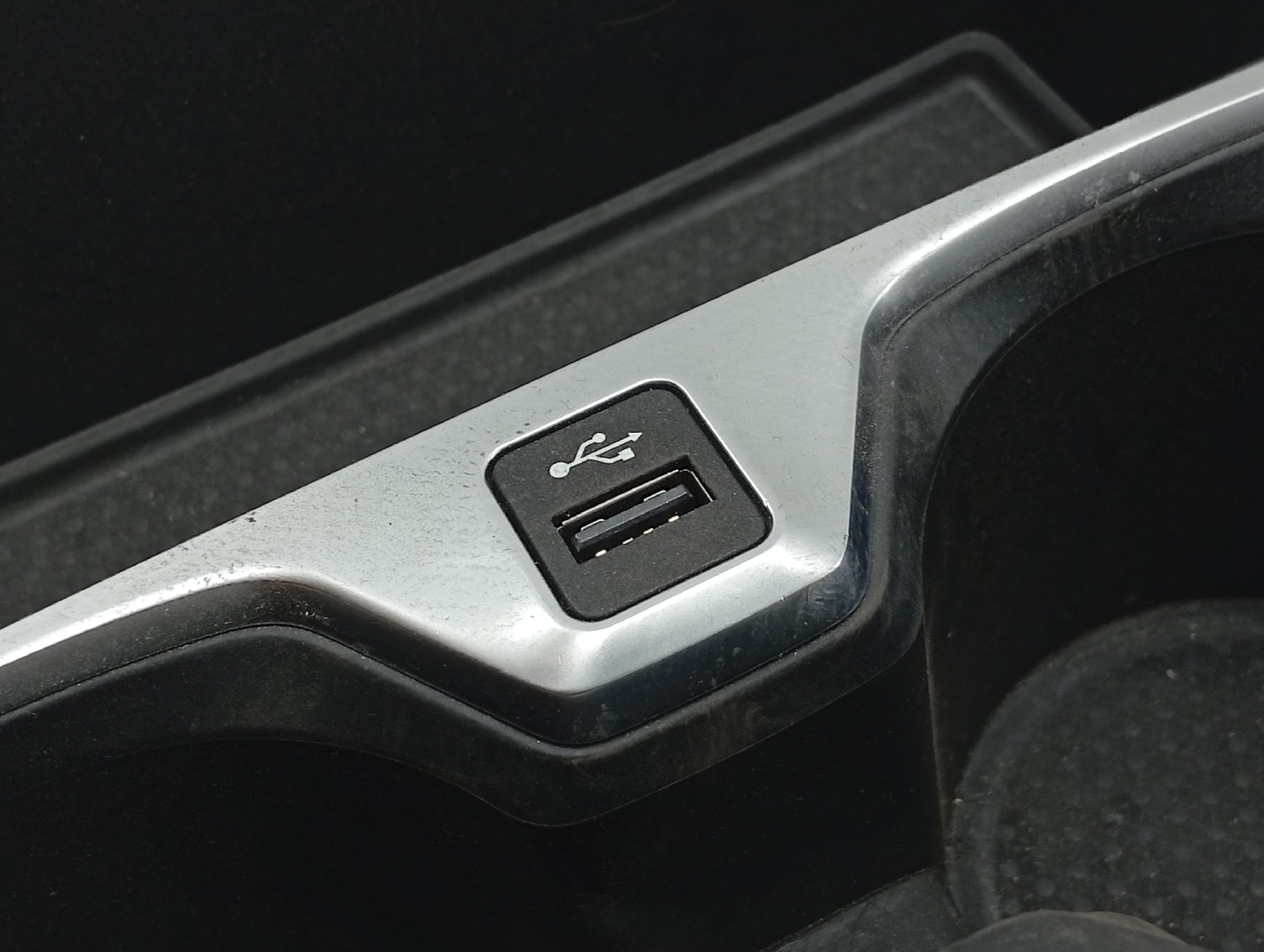 Porta copos BMW 1 (F40) | 19 -  Imagem-6