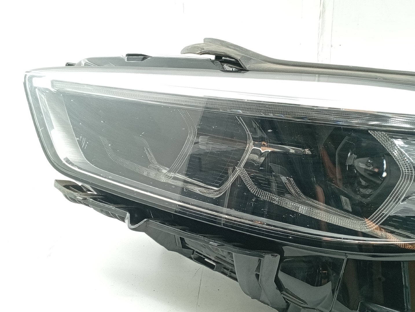 Ótica Esquerda Xénon BMW 1 (F40) | 19 -  Imagem-1