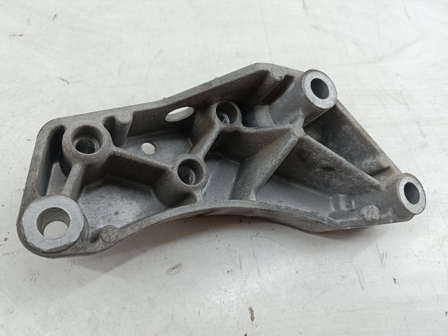 Soporte del motor VOLKSWAGEN TIGUAN (5N_) | 07 - 18 Imagem-1