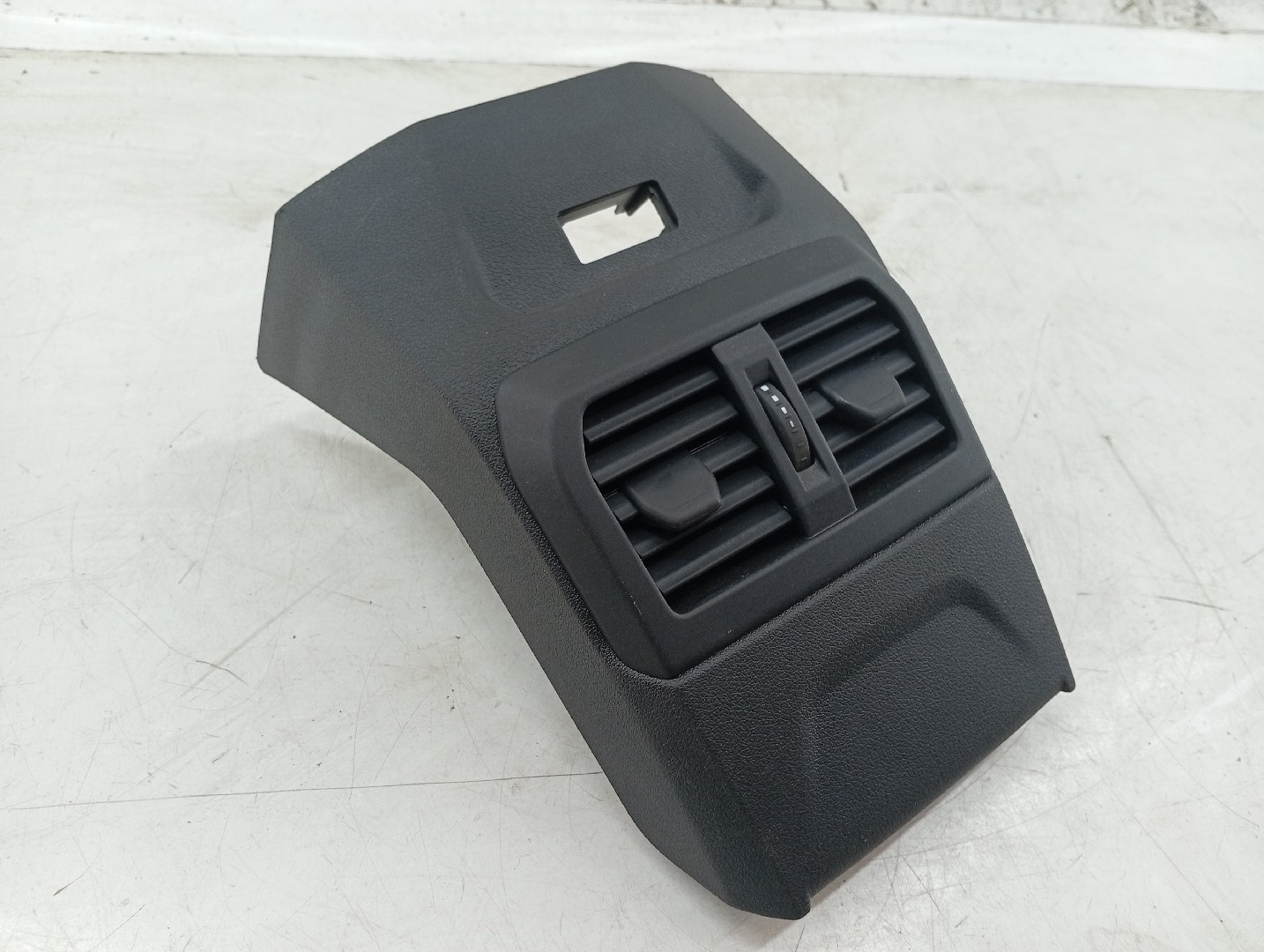 Difusor de ar BMW 1 (F40) | 19 - 