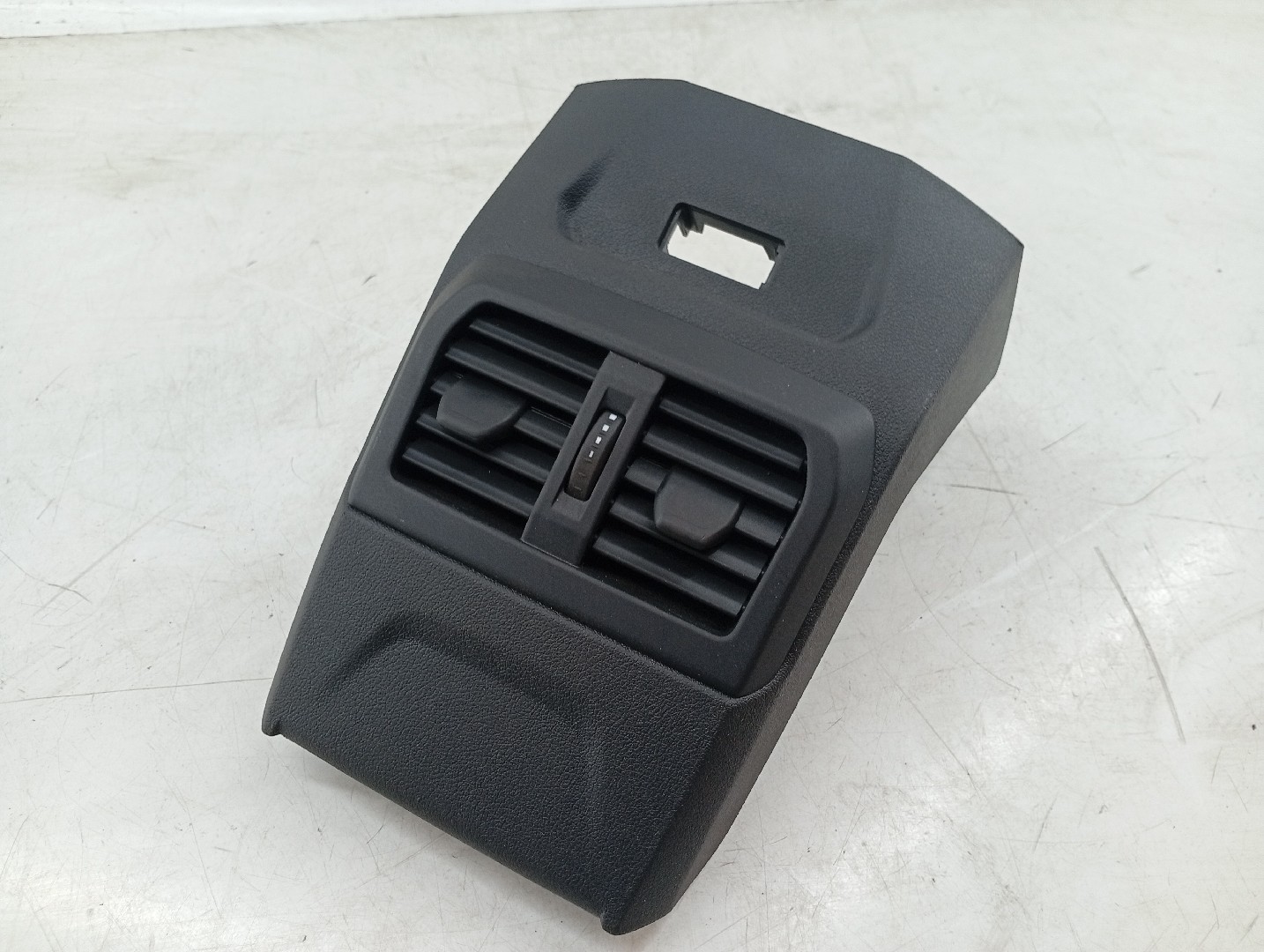 Difusor de ar BMW 1 (F40) | 19 -  Imagem-1
