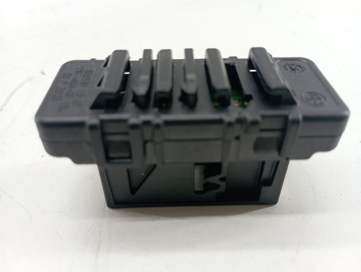 Unidade de control BMW 1 (F40) | 19 - 