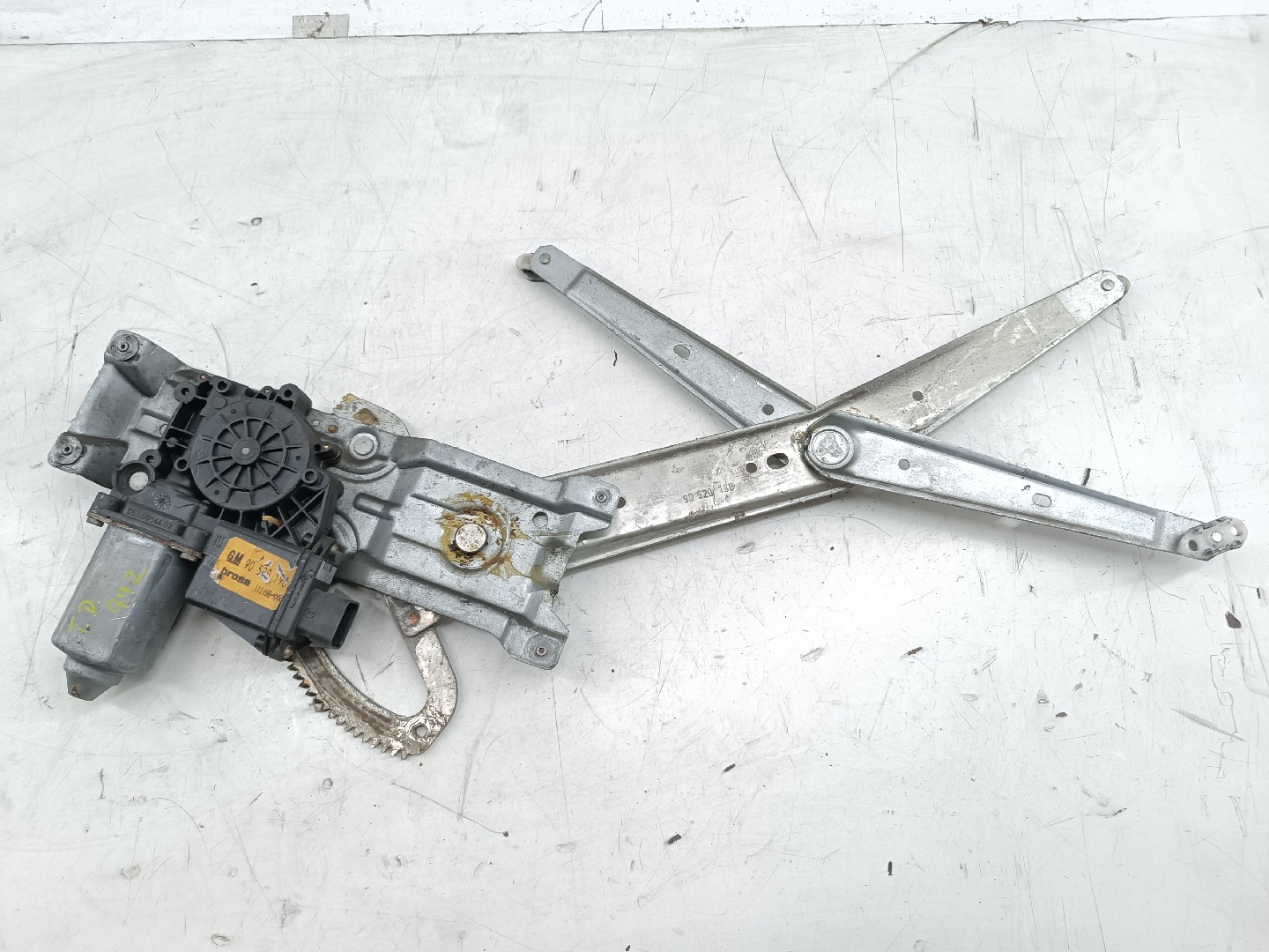 Motor e elevador de vidro frente direito OPEL CORSA B Caixa (S93) | 94 - 01