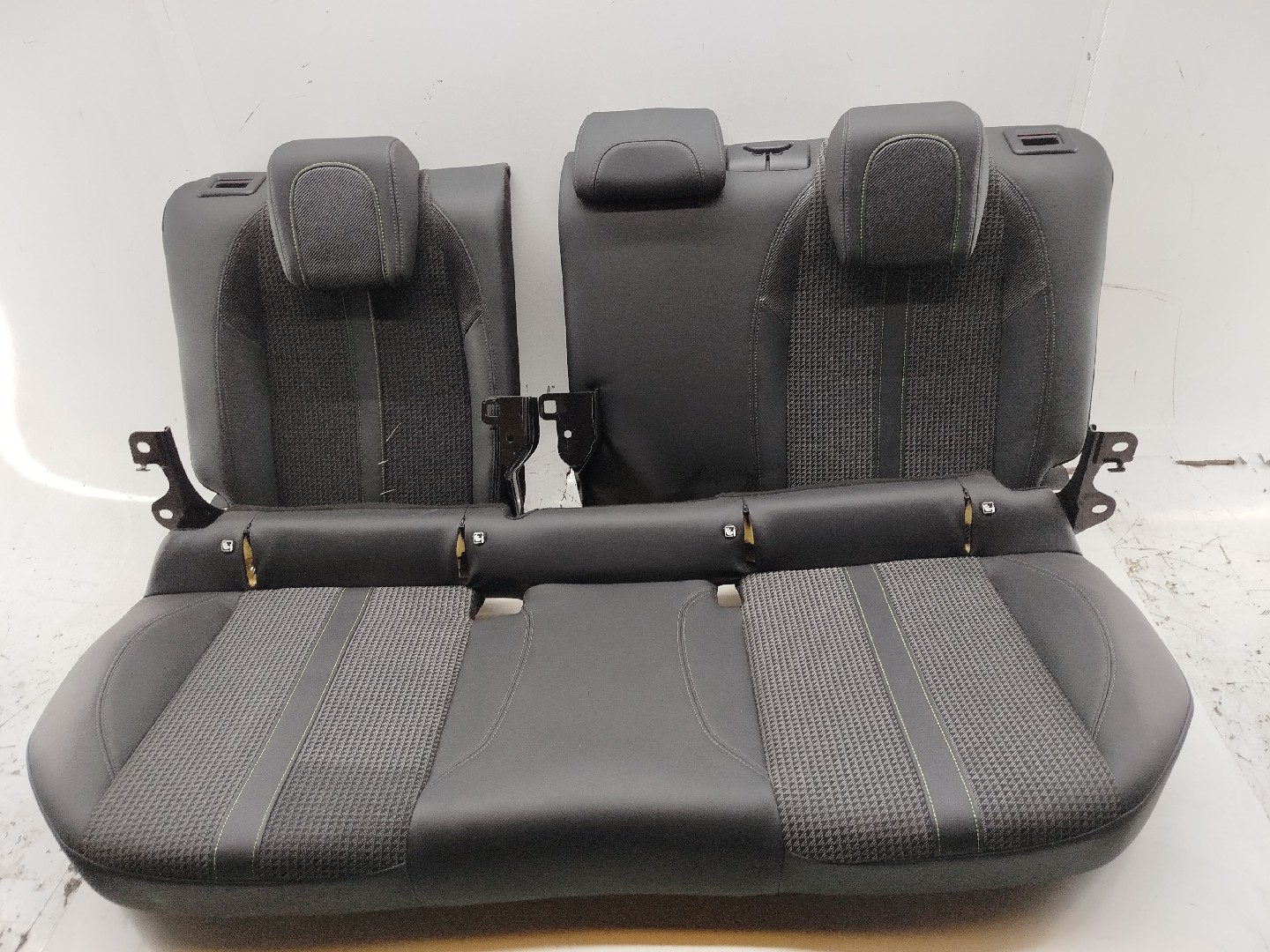 Conjunto de bancos com airbags PEUGEOT 2008 II (U_) | 19 -  Imagem-1