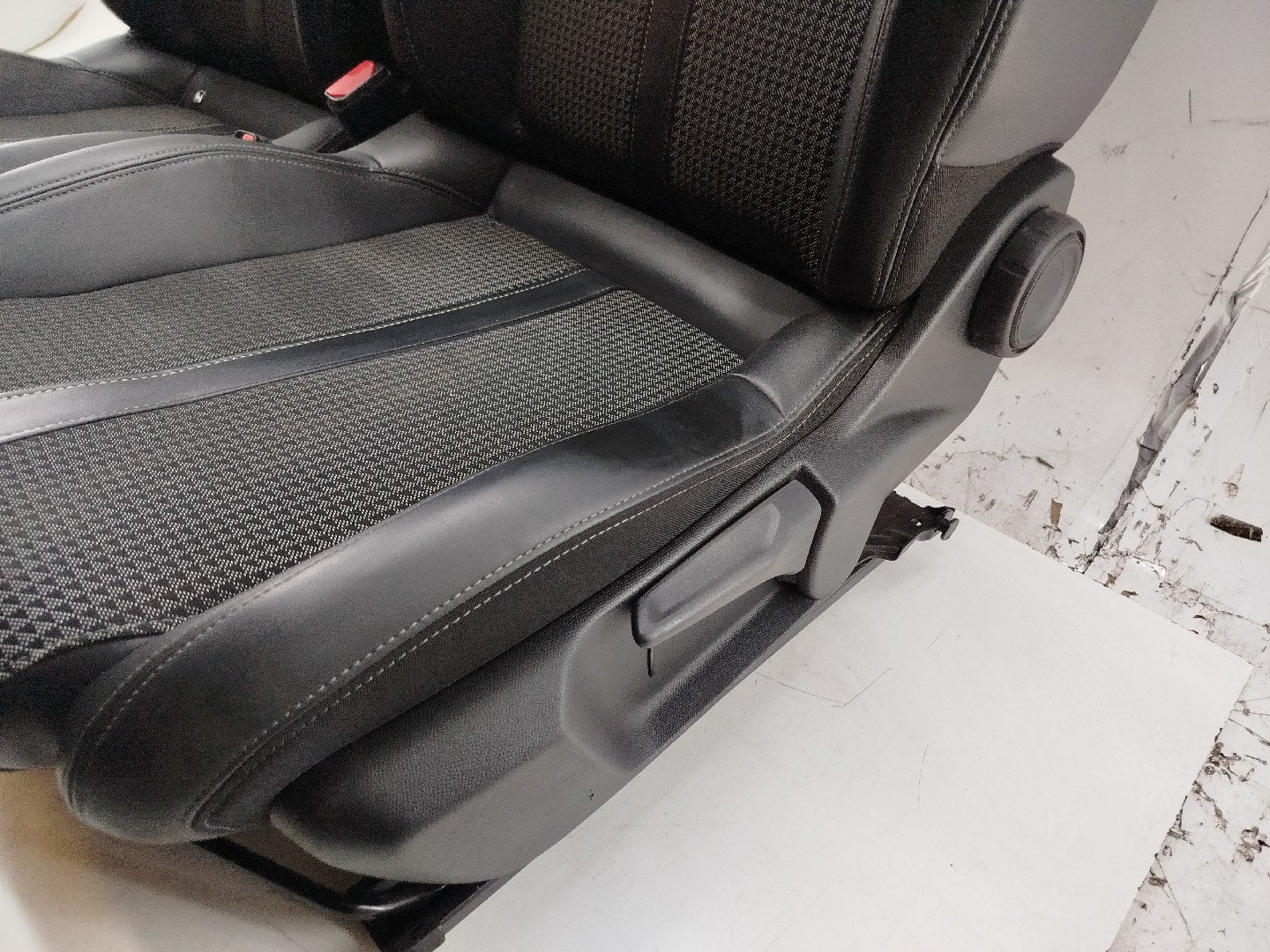 Conjunto de bancos com airbags PEUGEOT 2008 II (U_) | 19 -  Imagem-7