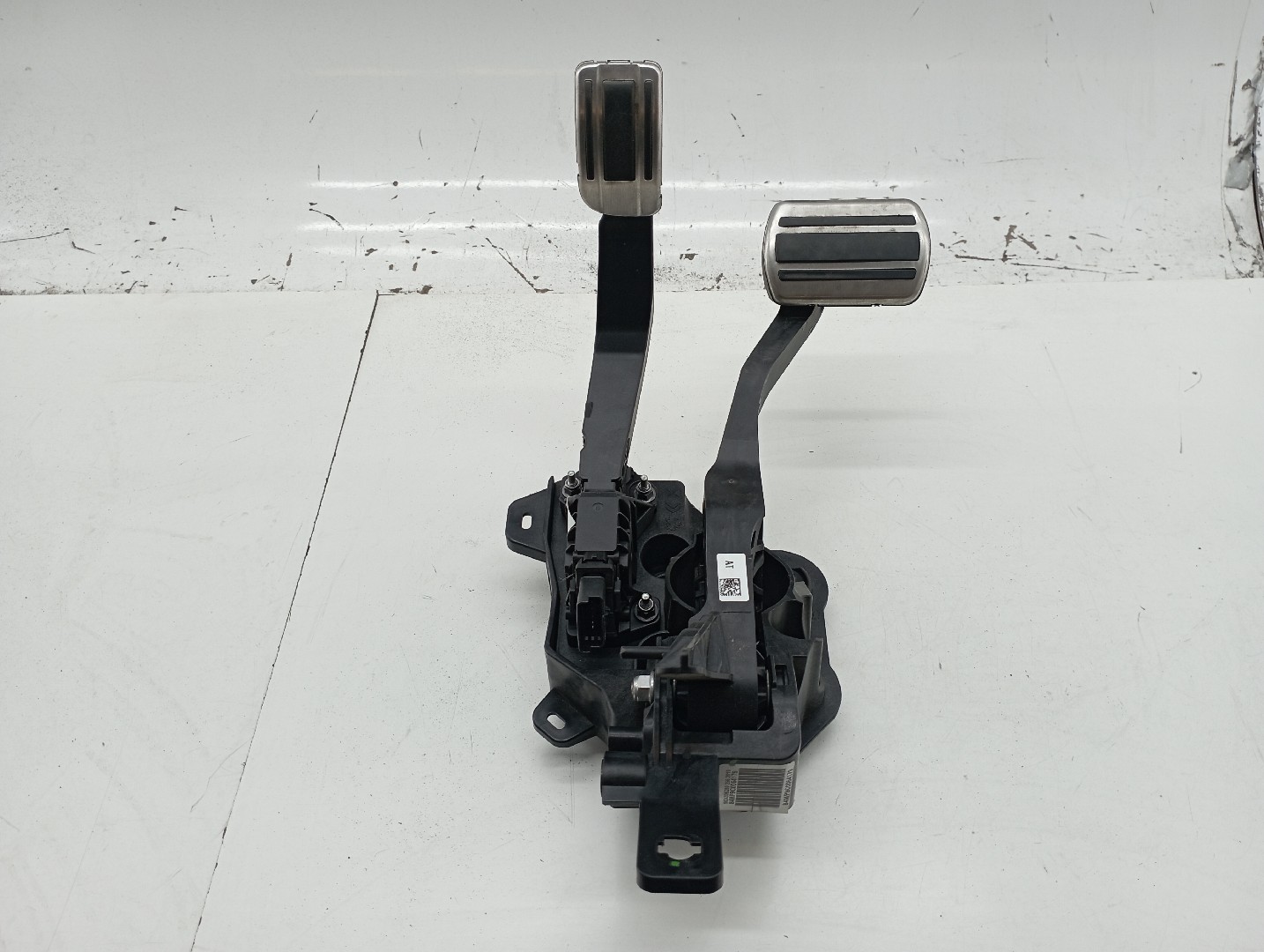 Pedal acelerador e travão PEUGEOT 2008 II (U_) | 19 - 