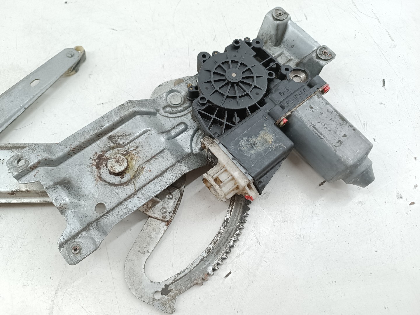 Motor e elevador de vidro frente esquerdo OPEL CORSA B (S93) | 93 - 02 Imagem-2