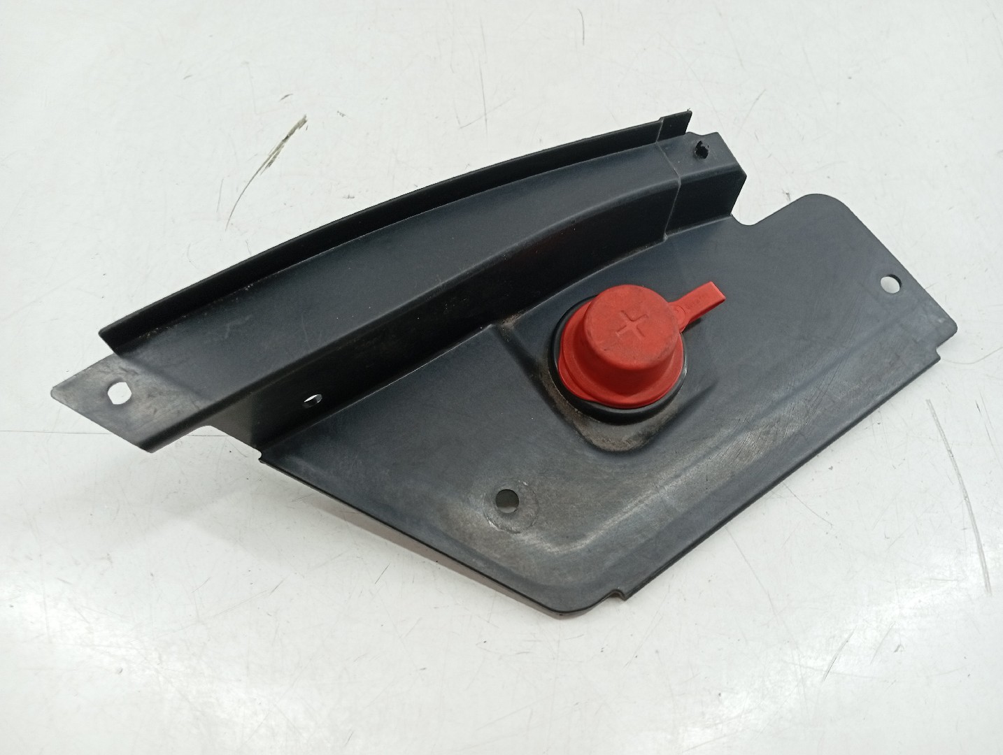 Tampa de bateria BMW 1 (F40) | 19 -  Imagem-1