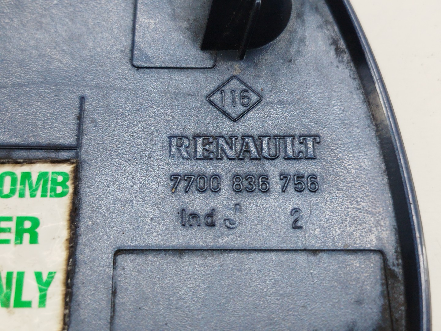 Tampa do Depósito de Combustível RENAULT CLIO II (BB_, CB_) | 98 -  Imagem-2