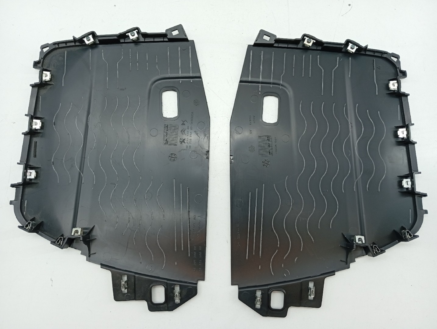Revestimento da Consola Central PEUGEOT 2008 II (U_) | 19 -  Imagem-7