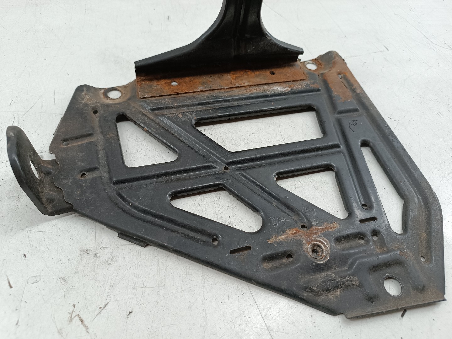 Base de bateria BMW 3 Coupé (E46) | 98 - 06 Imagem-1