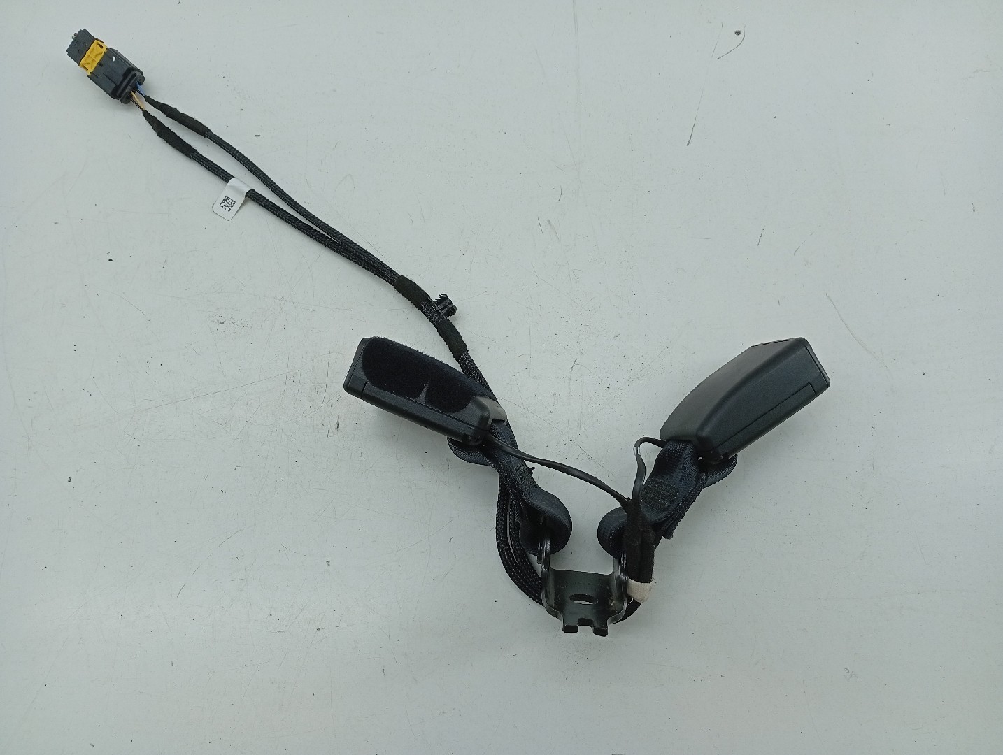 Encaixe cinto traseiro PEUGEOT 208 II (UB_, UP_, UW_, UJ_) | 19 - 