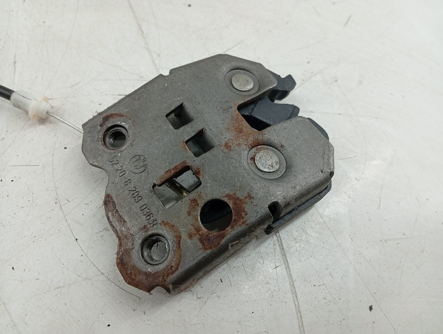 Fecho da Mala BMW 3 Coupé (E46) | 98 - 06 Imagem-1