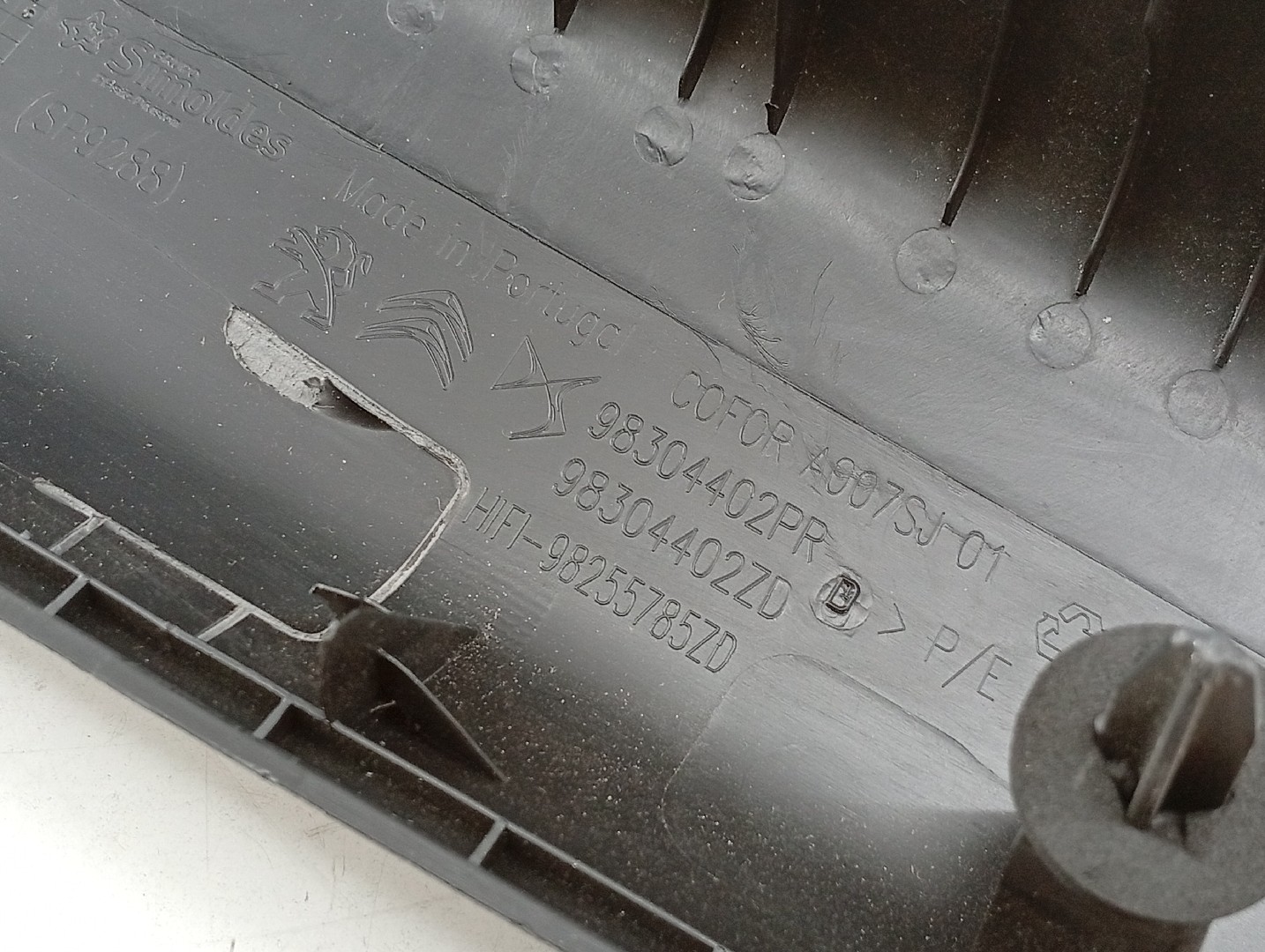 Moldura de pilar A direita PEUGEOT 2008 II (U_) | 19 -  Imagem-2