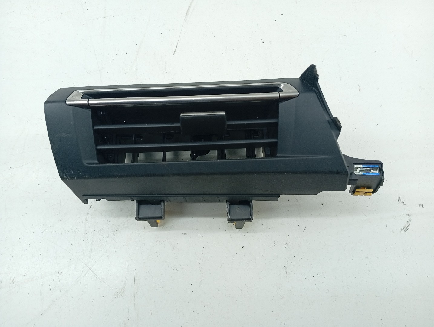 Saída de ar PEUGEOT 508 II (FB_, FH_, F3_) | 18 - 