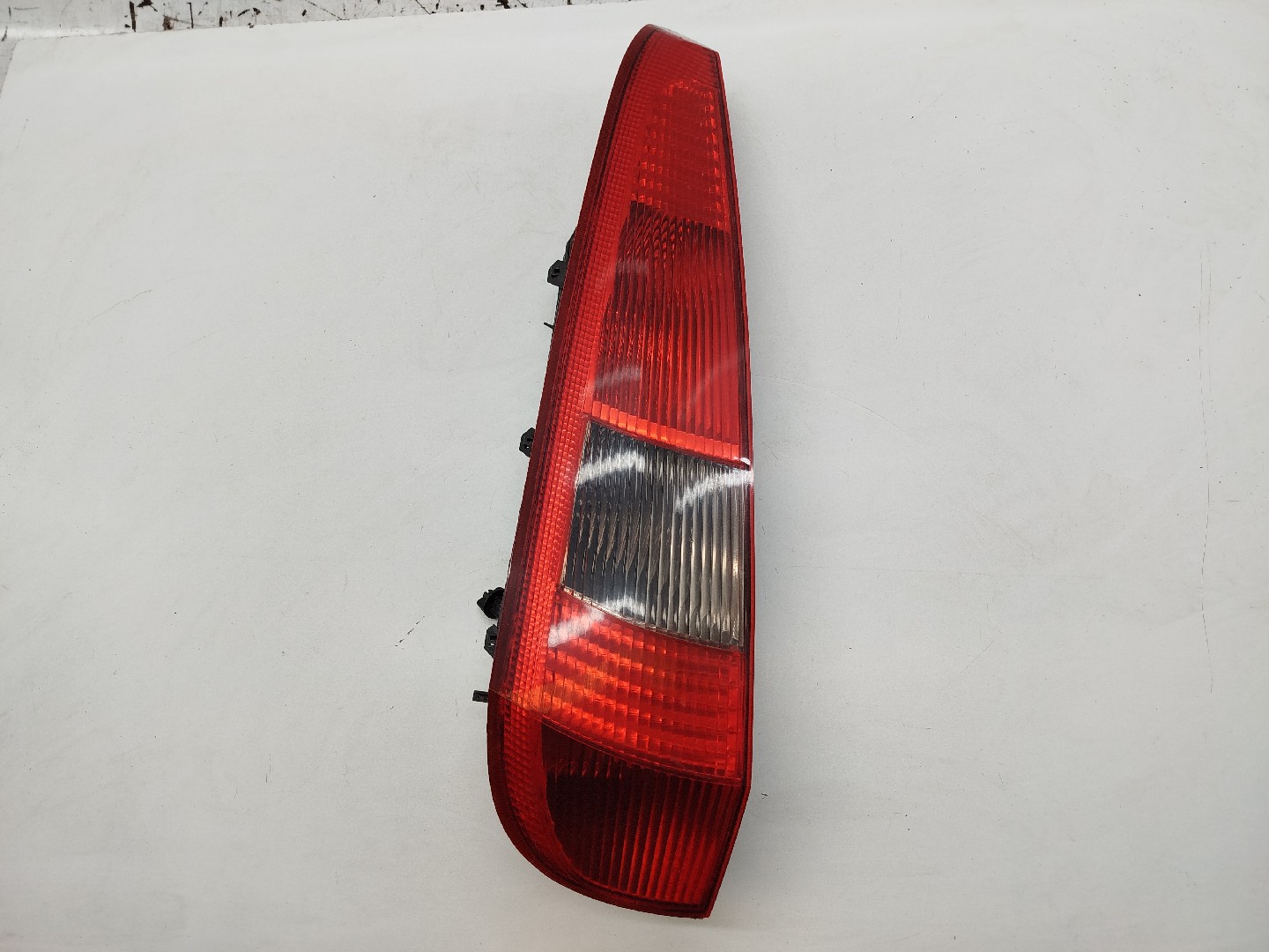 Farolim Stop Esquerdo FORD FIESTA V (JH_, JD_) | 01 - 14