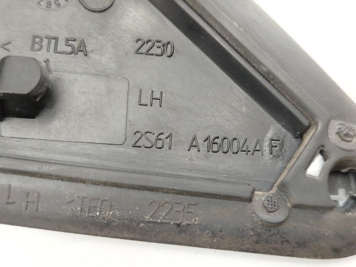 Moldura Triangular do Retrovisor FORD FIESTA V (JH_, JD_) | 01 - 14 Imagem-4