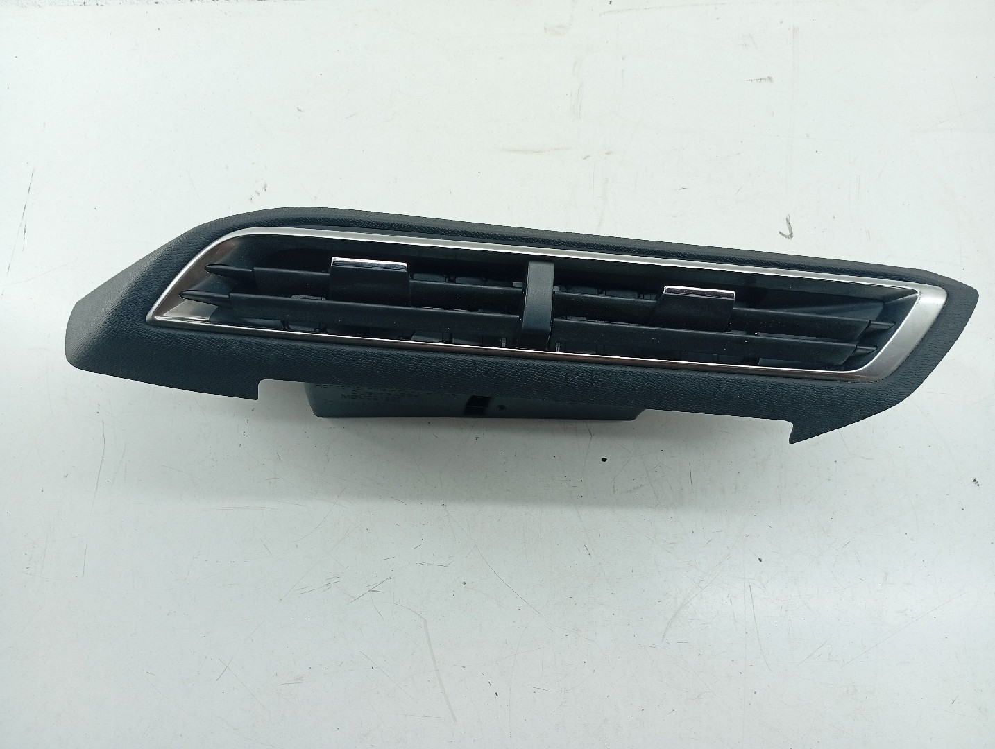 Saída de ar PEUGEOT 5008 II | 16 - 