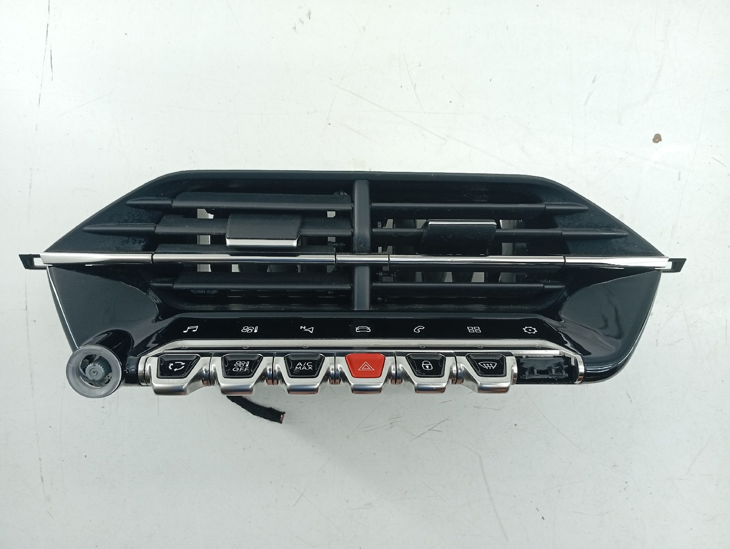 Conjunto de botões do tablier PEUGEOT 208 II (UB_, UP_, UW_, UJ_) | 19 - 