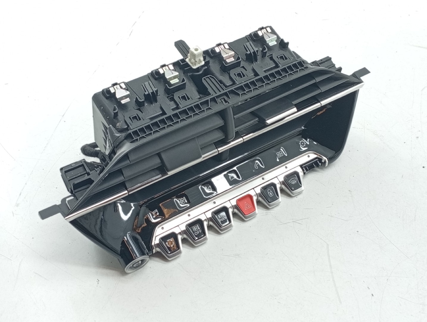 Conjunto de botões do tablier PEUGEOT 208 II (UB_, UP_, UW_, UJ_) | 19 -  Imagem-1