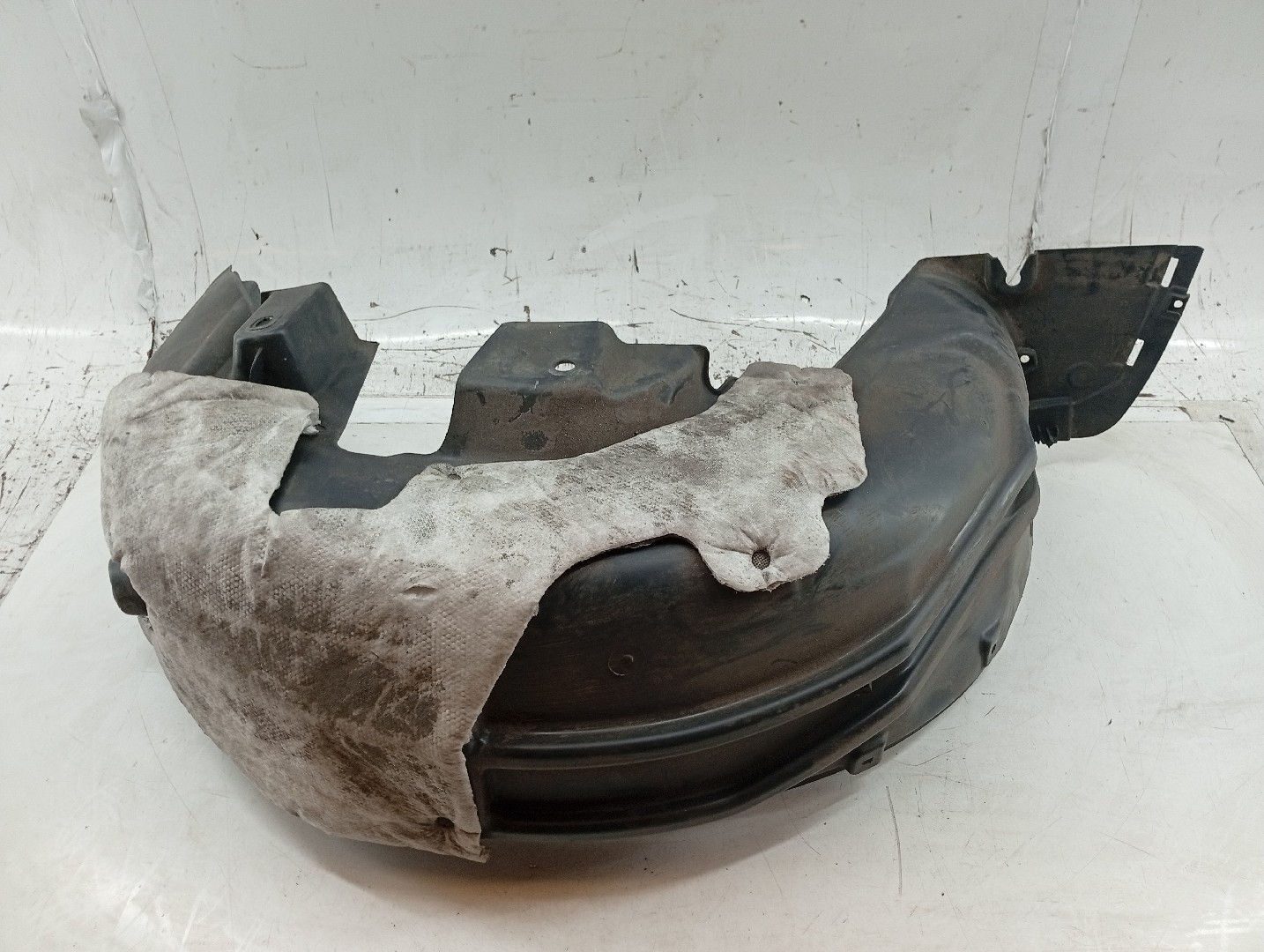 Cava de Roda Traseira Esquerda PEUGEOT 2008 II (U_) | 19 -  Imagem-5