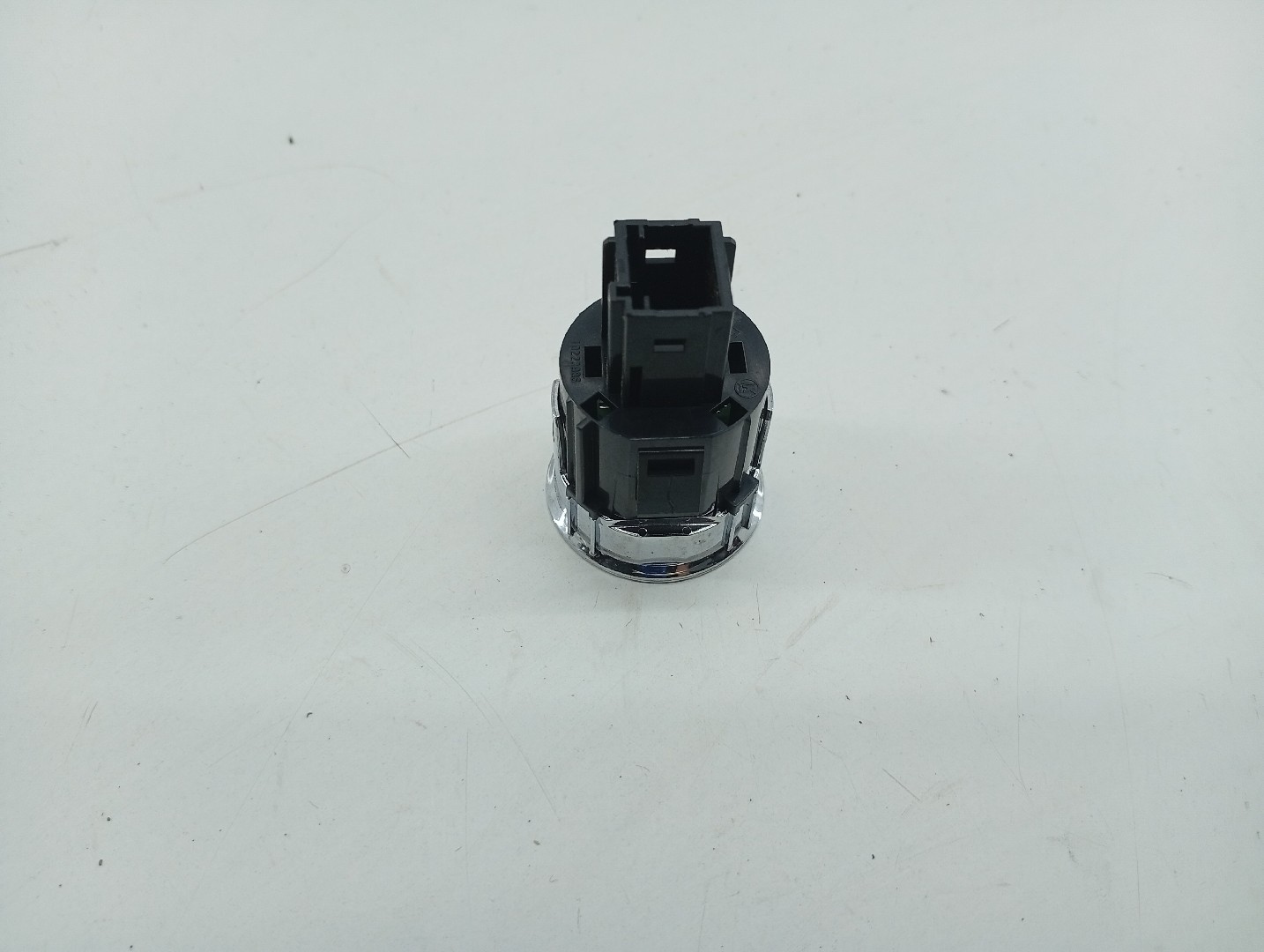 Botão Start/Stop PEUGEOT 508 II (FB_, FH_, F3_) | 18 -  Imagem-1