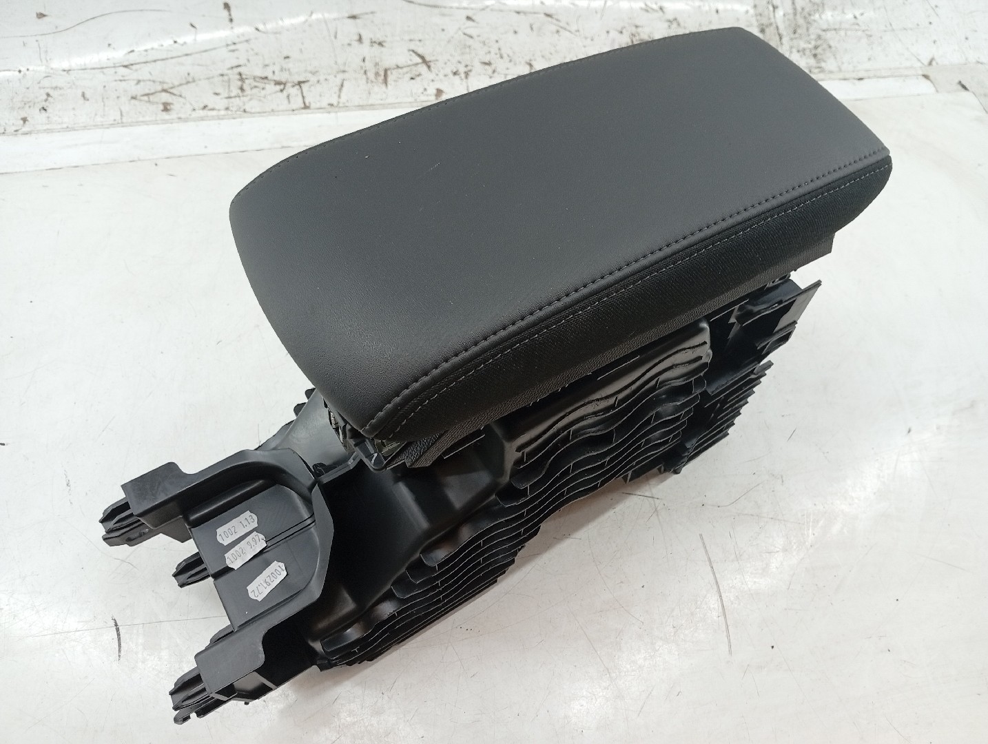 Consola de apoio de braço PEUGEOT 208 II (UB_, UP_, UW_, UJ_) | 19 -  Imagem-1