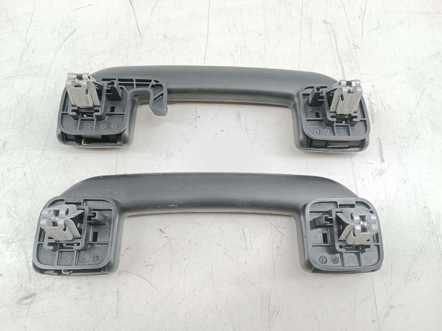 Conjunto 2 Pegas PEUGEOT 5008 II | 16 - 