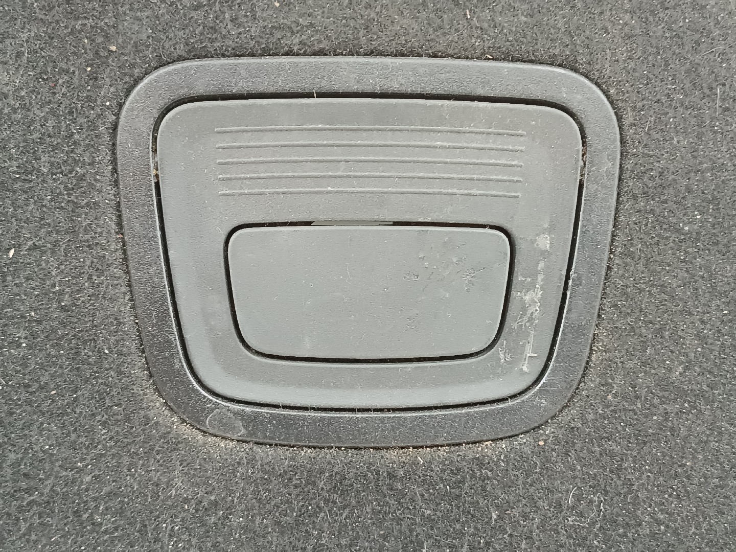Cobertura inferior da mala MERCEDES-BENZ A-CLASS (W177) | 18 -  Imagem-1