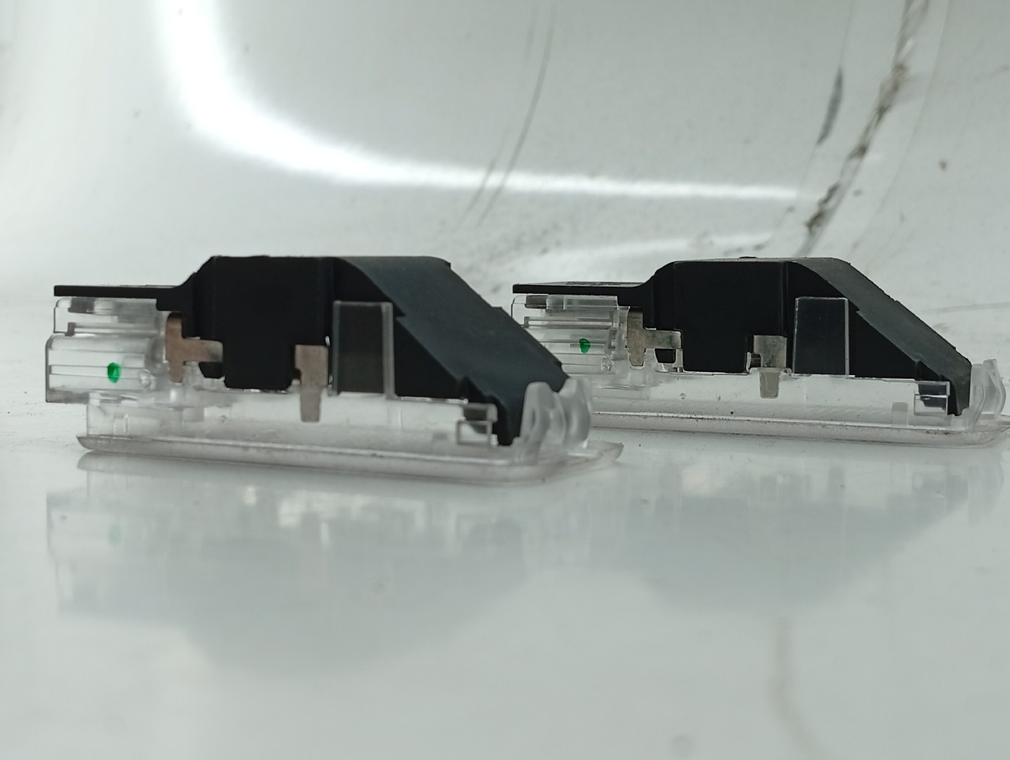 Luz de cortesia PEUGEOT 3008 SUV (M_) | 16 -  Imagem-5