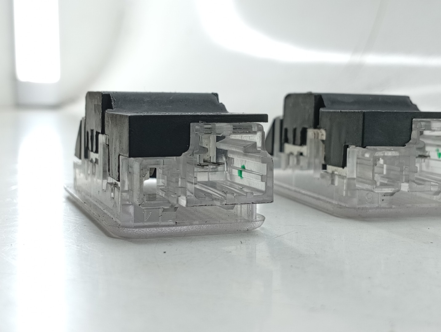 Luz de cortesia PEUGEOT 3008 SUV (M_) | 16 -  Imagem-2