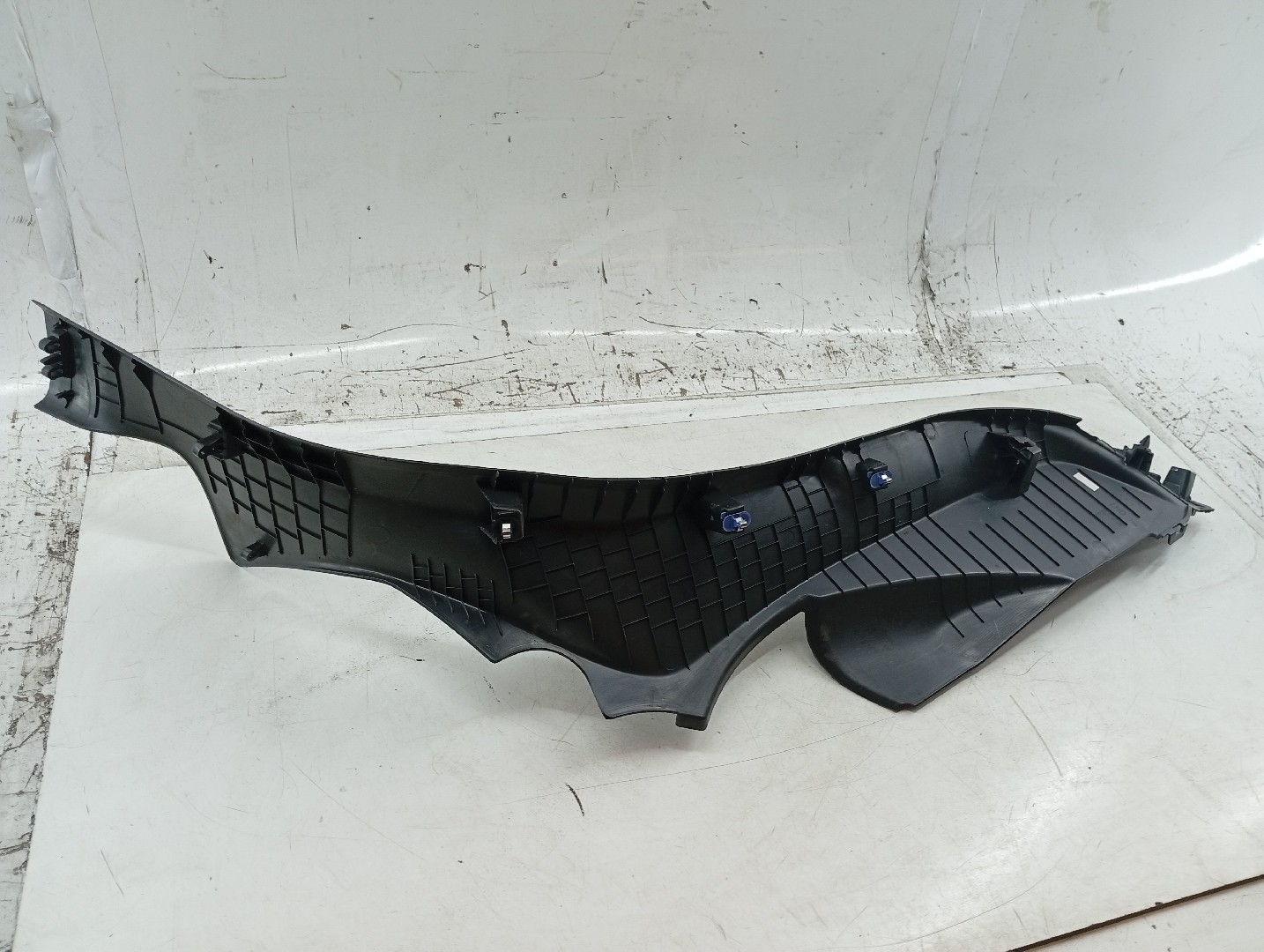 Moldura de pilar C esquerda PEUGEOT 308 III Imagem-2